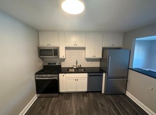 9717 5th St APT 2B, Highland, IN 46322
