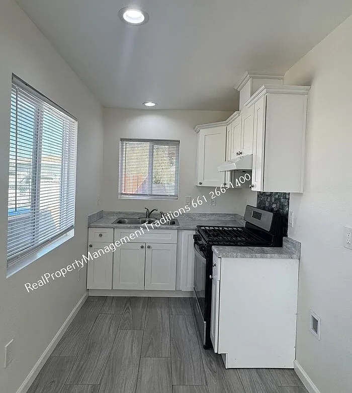 1 bed, 1.0 bath, $1,800 — Photo 4