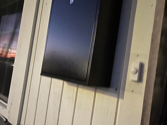 5th image of 925 Carmelita Ave