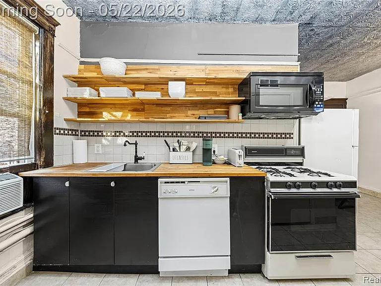 211 N Main St #2 — Photo 9