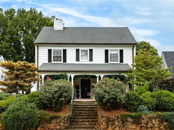 418 N Hawthorne Rd, Winston Salem, NC 27104