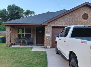 809 Golf Course Rd APT 2B, Gatesville, TX 76528