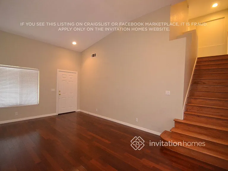 488 Vista Del Sol — Photo 3