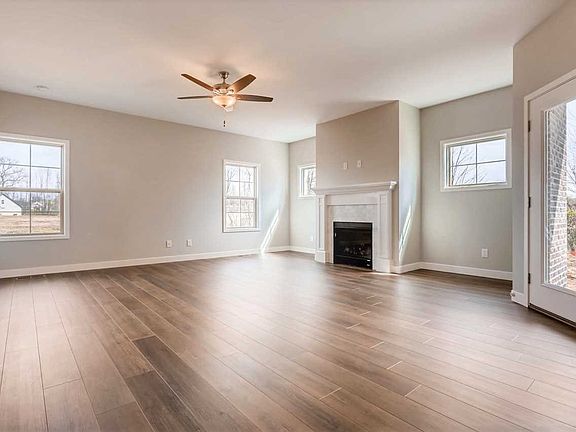 5th image of 8393 Wyatt Ct