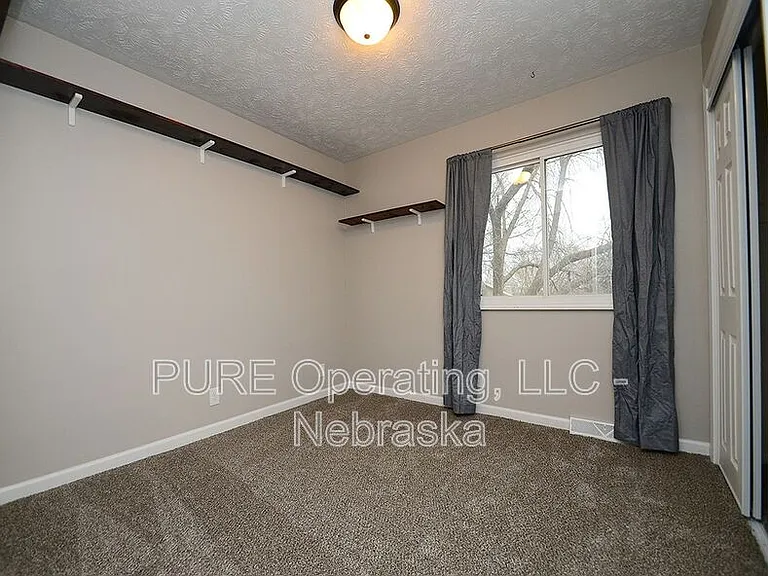 13951 Jefferson Cir — Photo 25
