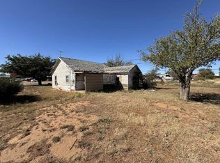 650 S 6th St, Slaton, TX 79364