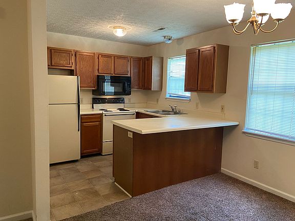 2nd image of 2600 Avalon Ct APT A