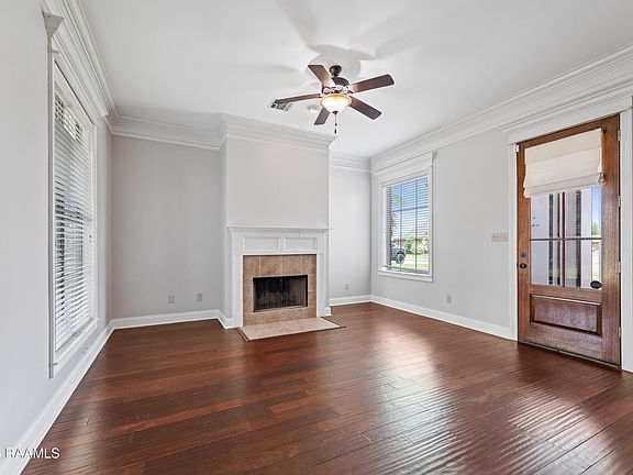 4th image of 302 King Arthurs Way