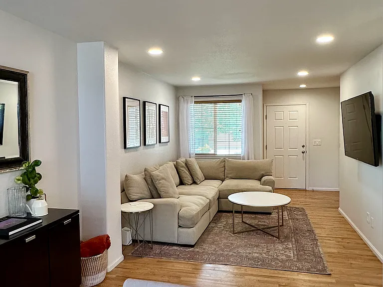 4131 W Kenyon Ave — Photo 3