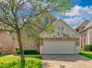 8122 Persimmon St, Irving, TX 75063