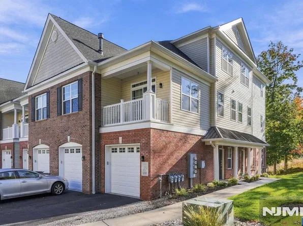208 Autumn Court #208, Little Falls, NJ 07424