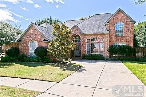 2nd image of 2913 Queen Mary Dr