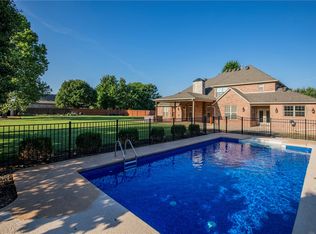 330 Scarlett Blvd, Springdale, AR 72762