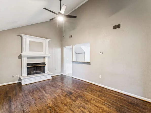 2709 S 51st Ct, Kansas City, KS 66106