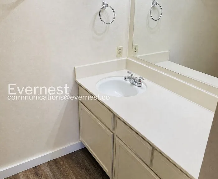 928 Timber Ln — Photo 15