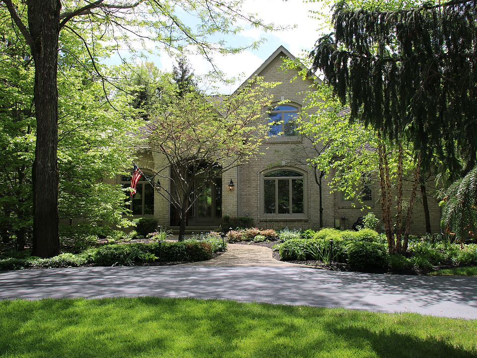 1st image of 10849 Forest Lake Ct