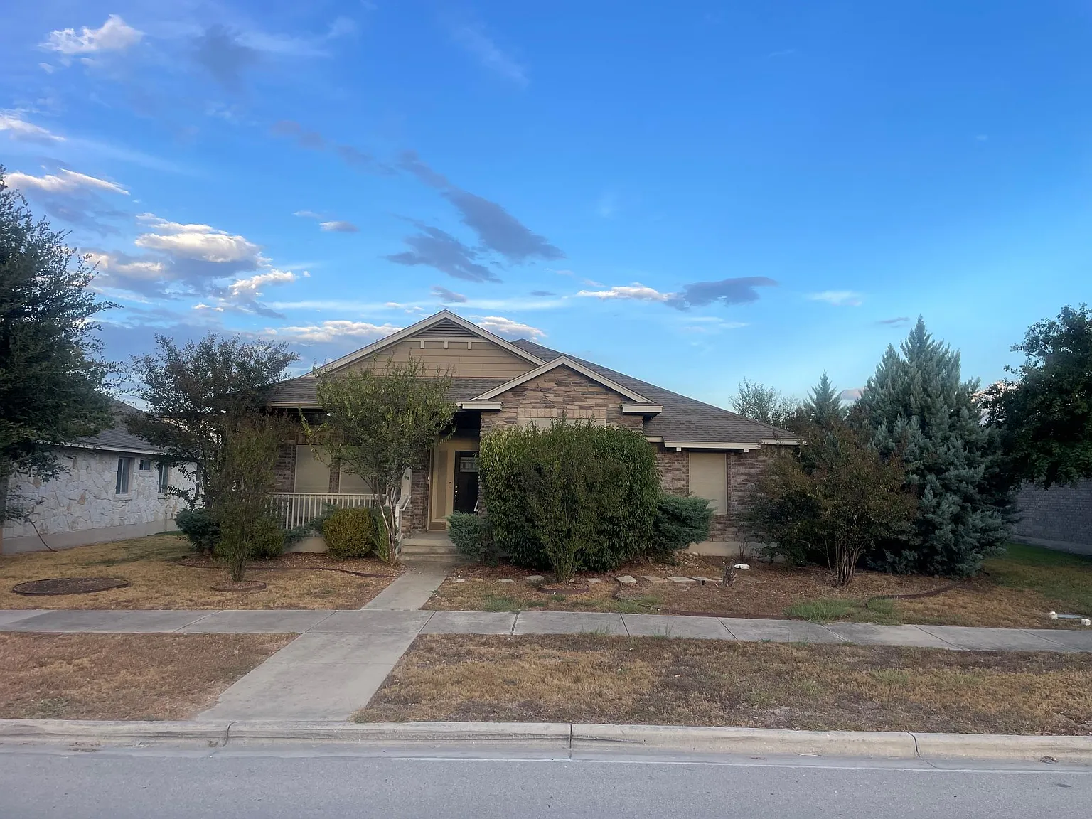 3 bed, 2.0 bath, 1953 sqft, $2,295 — Photo 1