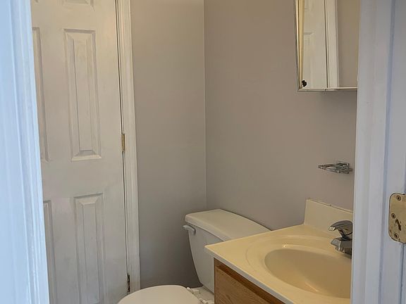 3rd image of 22026 Oxford Ct #B-6