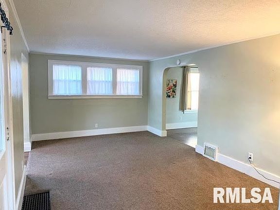 5th image of 178 15th Ave