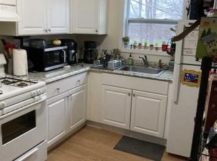 21 Vernon Ter FLOOR 2, Poughkeepsie, NY 12601