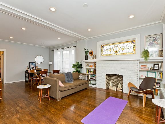 4th image of 3557 W Wrightwood Ave #4E