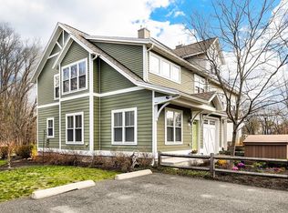 4 Lark Dr #101, Boston, MA 02126