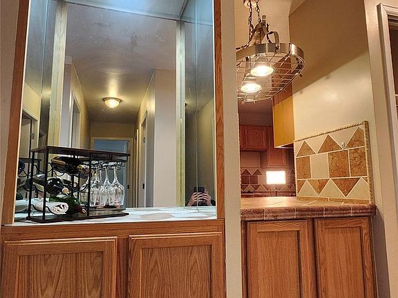 4th image of 755 S Clinton Street #6B