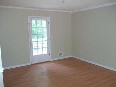 4th image of 108 Golden Hills Dr