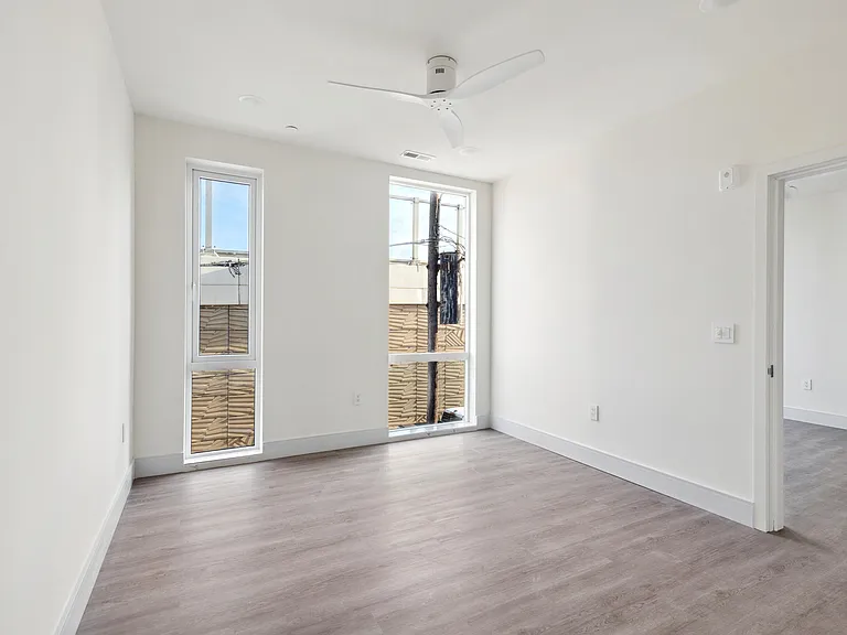 1221 E Fletcher St #310A — Photo 36