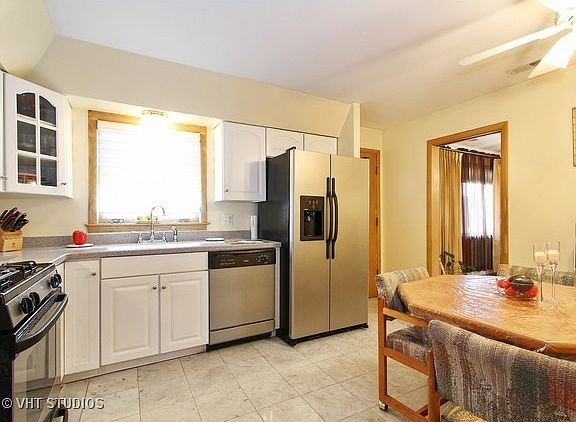 4th image of 10030 S Francisco Ave