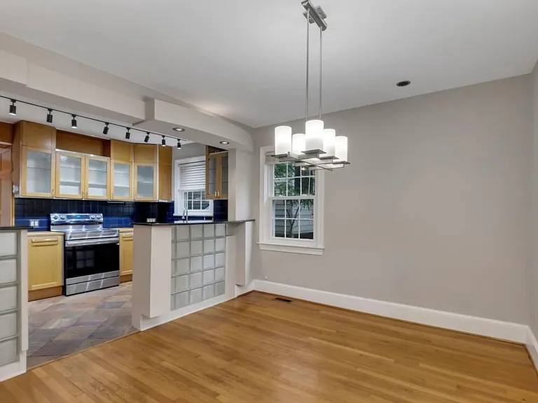 1706 N Glebe Rd — Photo 14