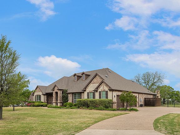 2nd image of 1445 Timber Ridge Trl