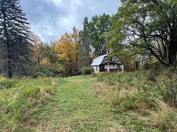 5th image of 636 Darrow Rd
