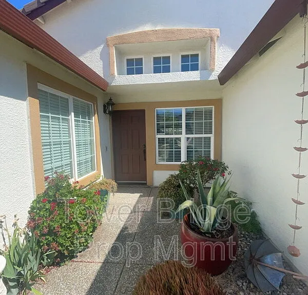 5501 Spring Falls Ct — Photo 3