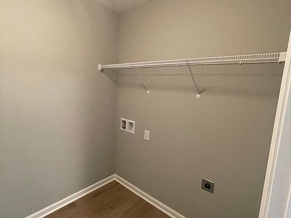 4th image of 125 Dogwood Ct