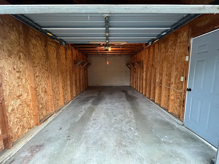 180 W Hill Rd — Photo 15