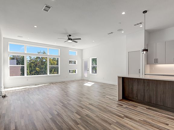 5th image of 521 Melba St Unit 103