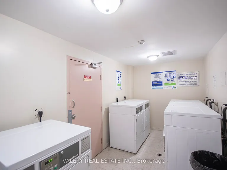626 1st St #101 — Photo 16