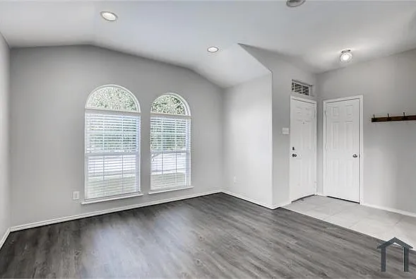 4 bed, 2185 sqft, $2,750 — Photo 4