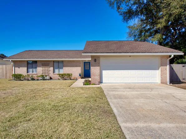 81 8th St, Shalimar, FL 32579