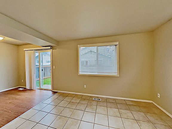 4th image of 4412 149th St NE #158