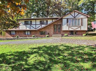 1122 Freda Ln, East Stroudsburg, PA 18301