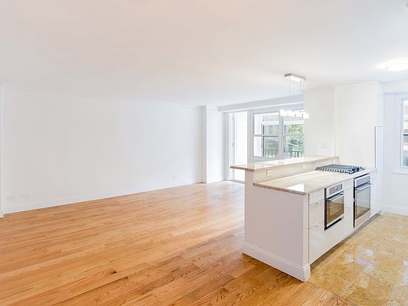 2nd image of 401 E 89th St APT 3B