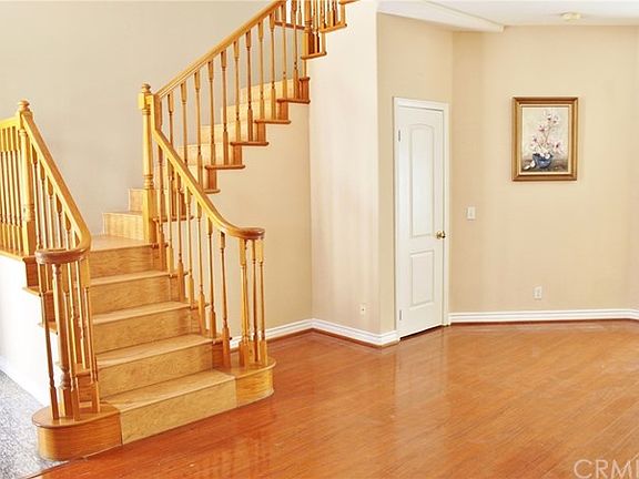 4th image of 49 Eldorado St #B