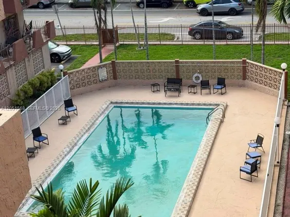 1630 W 46th St APT 504C, Hialeah, FL 33012