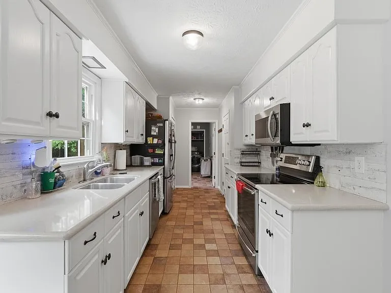 109 Bowfin Bay — Photo 13