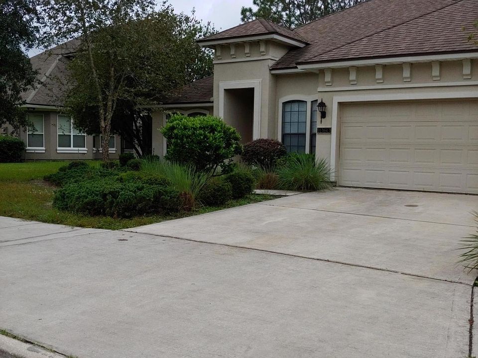 1st image of 1060 Green Pine Cir
