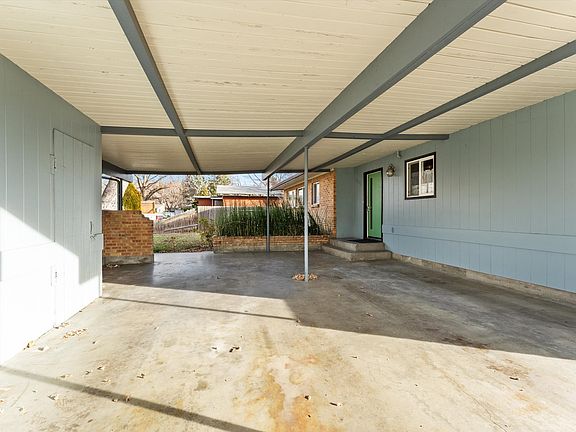 3rd image of 3602 N Berry Dr
