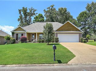 415 Pinebrook Cir, Brandon, MS 39047