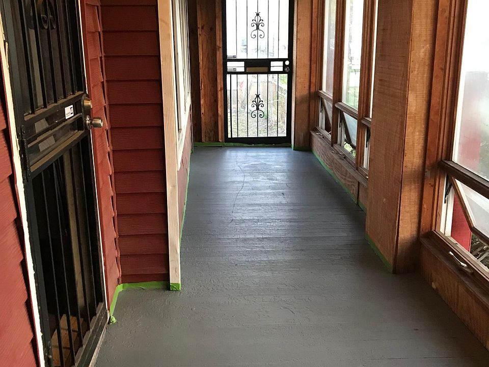 Enclosed sundeck 